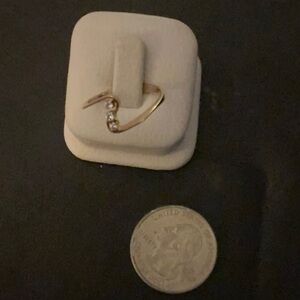14kt yellow gold 3 diamond ring (C637)